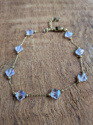 Bracelet doré perles en cristal rose poudré trèfle — Acier Inoxydable  Description :
