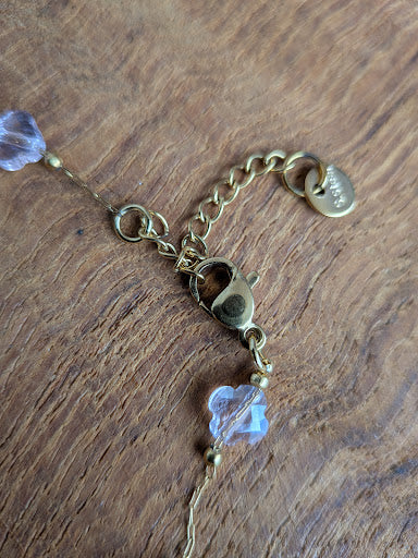 Bracelet doré perles en cristal rose poudré trèfle — Acier Inoxydable  Description :