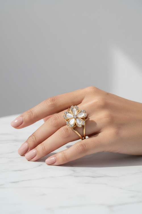 Bague portée - style luxe