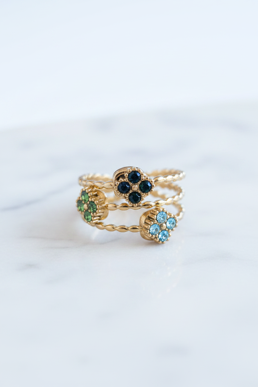 Bague trèfles sur marbre