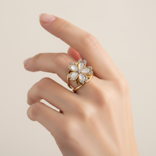 Bague Anti-Stress Tournante Dorée — Fleur Nacrée & Cœurs Ajourés