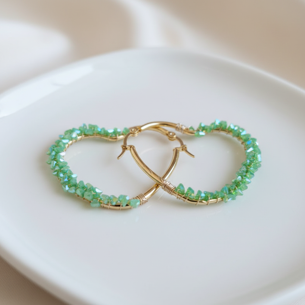 Créoles Coeur Dorées Scintillantes - Perles Cristallines Vert Menthe Iridescentes